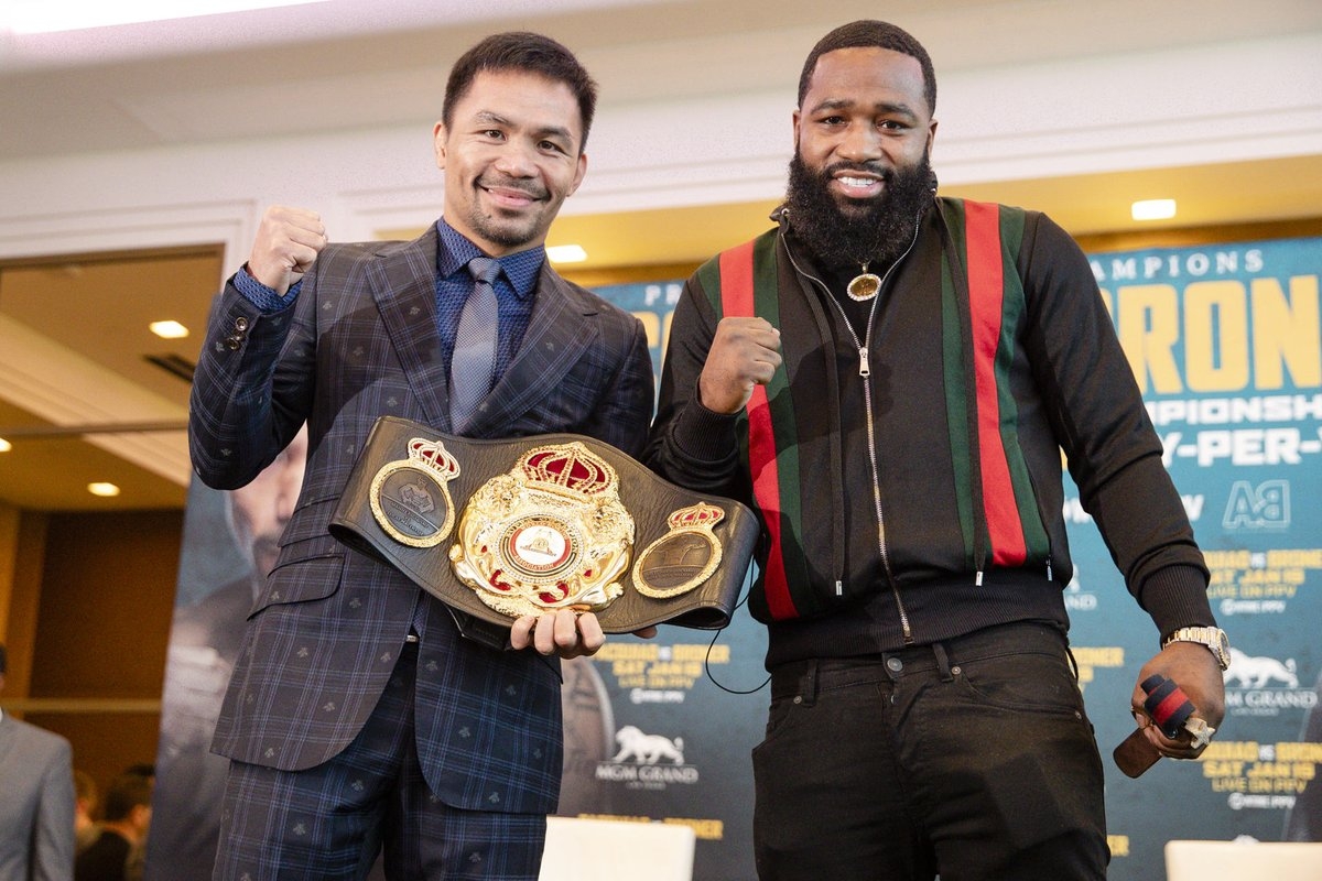 新疆广汇训练开放日，关键时刻扳平良机引欢呼，欧联在即，临场指挥获称赞