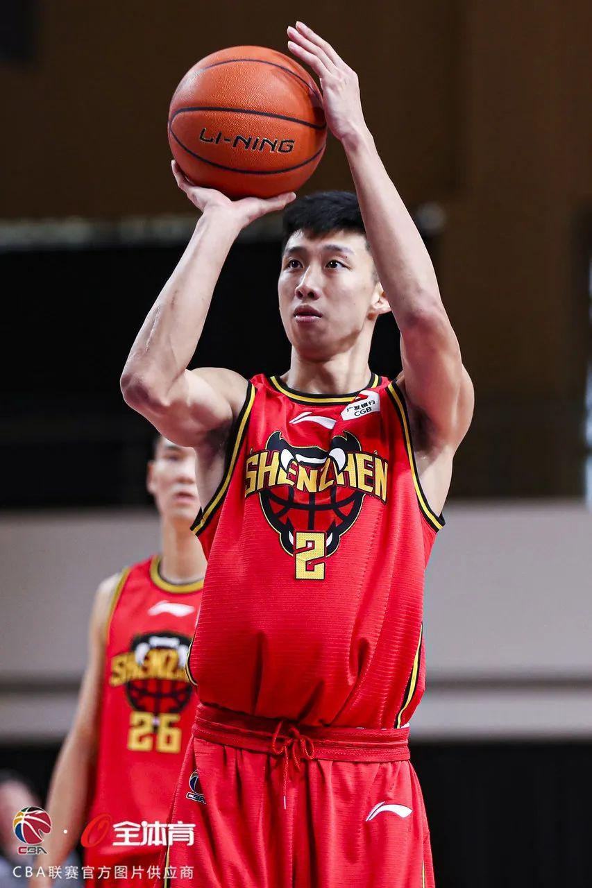 关于门兴格拉德巴赫迎CBA常规赛关键赛；今夜止住颓势；气氛紧张；更衣室氛围转暖的信息