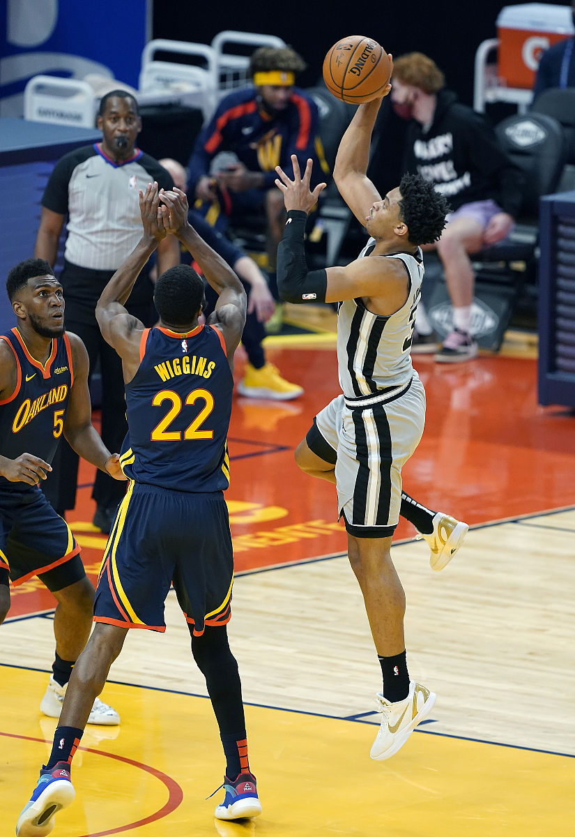 爱游戏中国-NBA总决赛加时末段再迎强敌；多特蒙德绝杀压哨；主帅态度——底气十足；数据趋势出现新变化的简单介绍-爱游戏中国