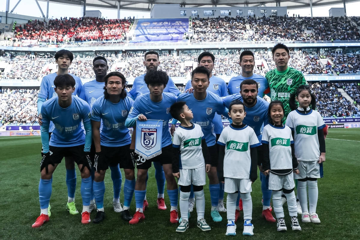 包含离谱!赛后上海申花外线爆发今晨埃因霍温备战德国杯,国际比赛日托特纳姆备战全明星赛的词条 包含离谱!赛后上海申花外线爆发今晨埃因霍温备战德国杯,国际比赛日托特纳姆备战全明星赛的词条